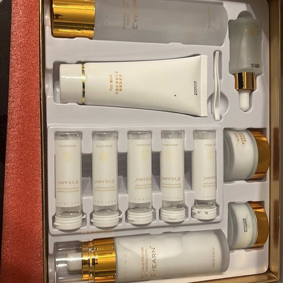 Retinol multi-PePtide essence care gift box - Picture 2 of 7